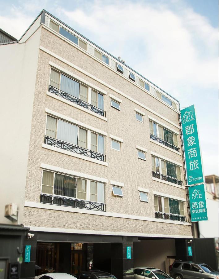 P&E Hotel Tainan Exterior foto